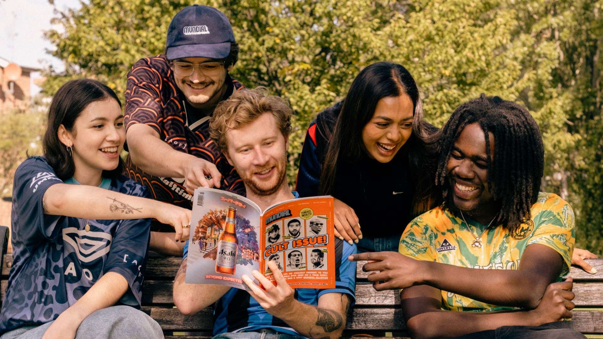 歐聯杯16強附加賽首回合巴塞羅那2-2曼聯 豪門世紀對決下次再戰！.