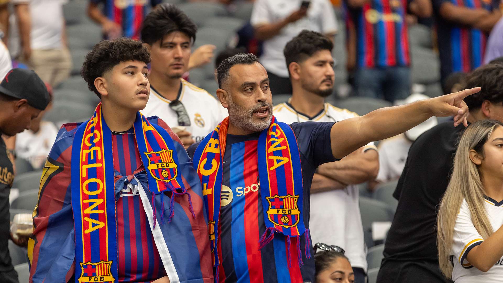 令青岛队在 令青岛队在